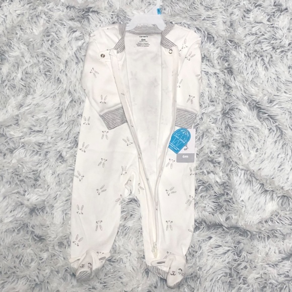 Carter’s white and gray bunny footie - Picture 2 of 6